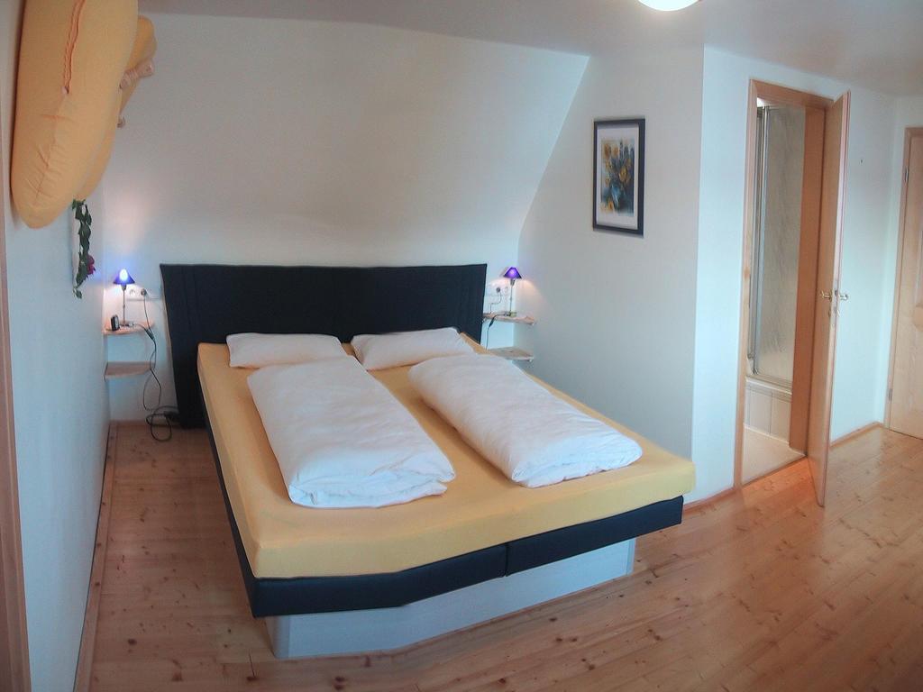 Worners Schloss Weingut & Wellness-Hotel Prichsenstadt Exterior photo