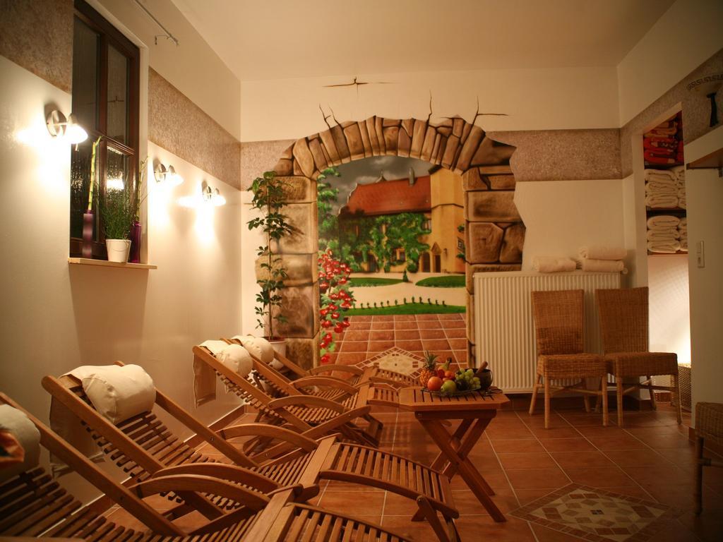 Worners Schloss Weingut & Wellness-Hotel Prichsenstadt Exterior photo